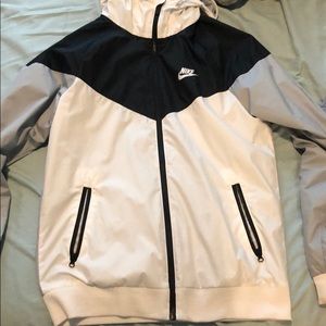nike windbreaker